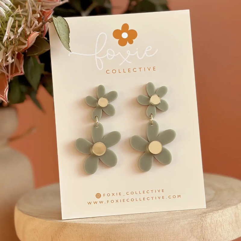 Double Daisy Dangles Sage