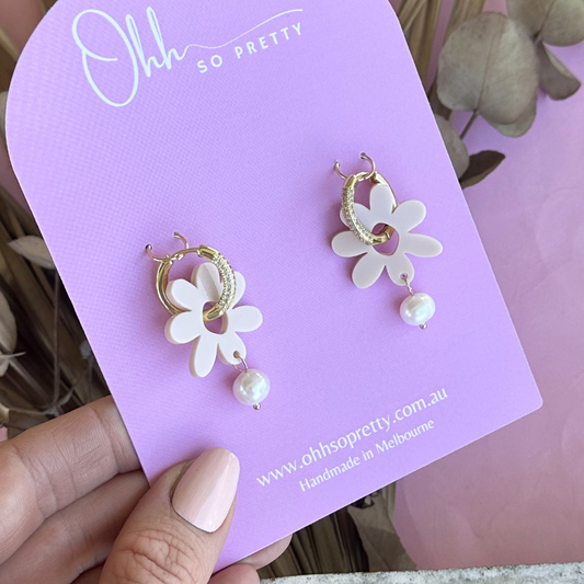 Nude Daisy Pearl Hoop Acrylic