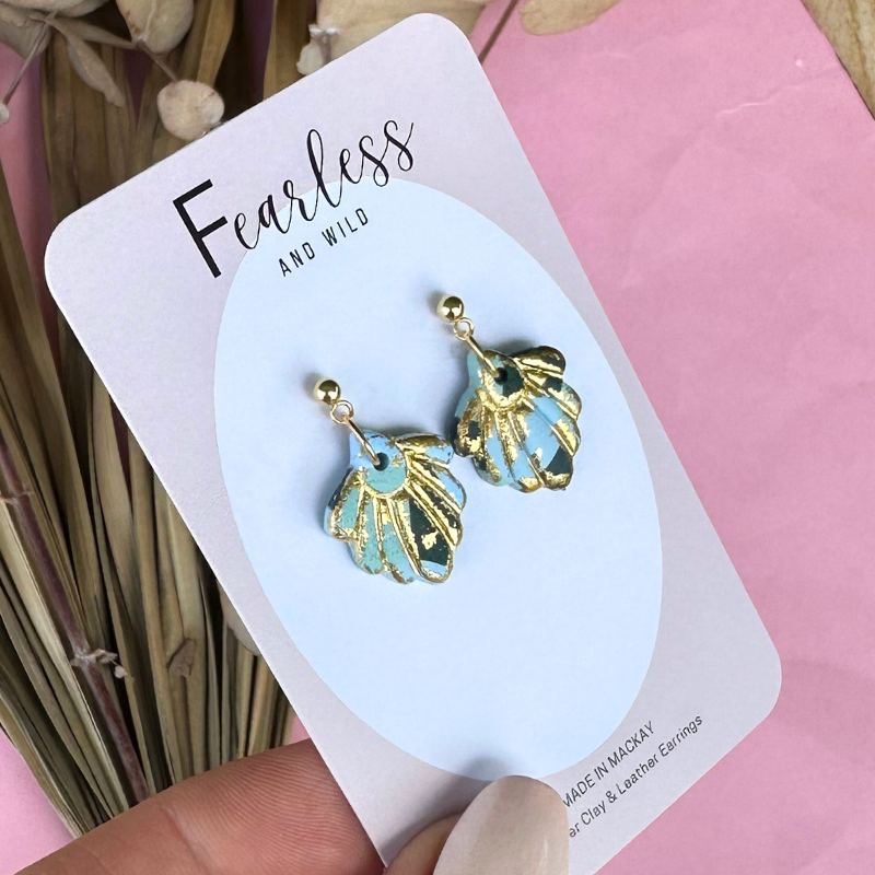 Daisy Petal Bluegrass Dangle