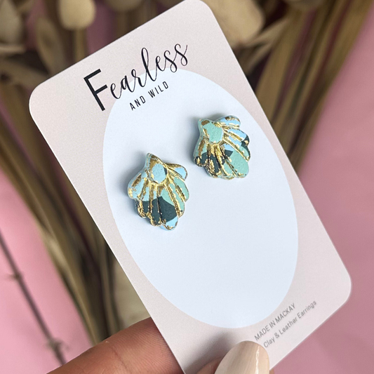 Daisy Petal Bluegrass Stud