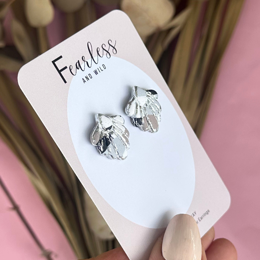 Daisy Petal Misty Mocha Stud