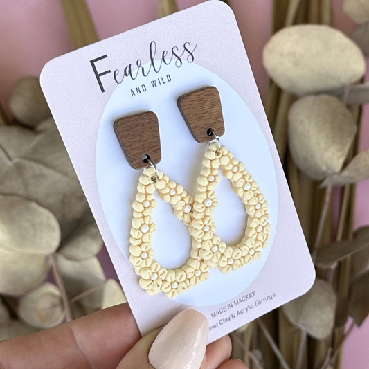 Buttercup Cluster Flower Teardrop