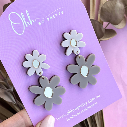 Nude Daisy Double Drop Acrylic