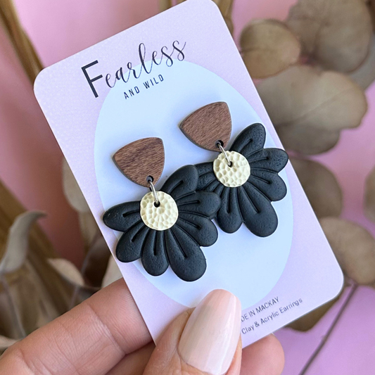 Daisy Drop Black