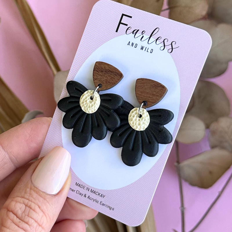 Daisy Drop Black