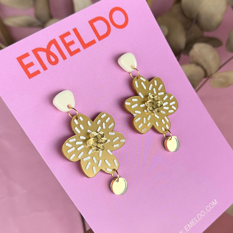Beth Blooms Gold