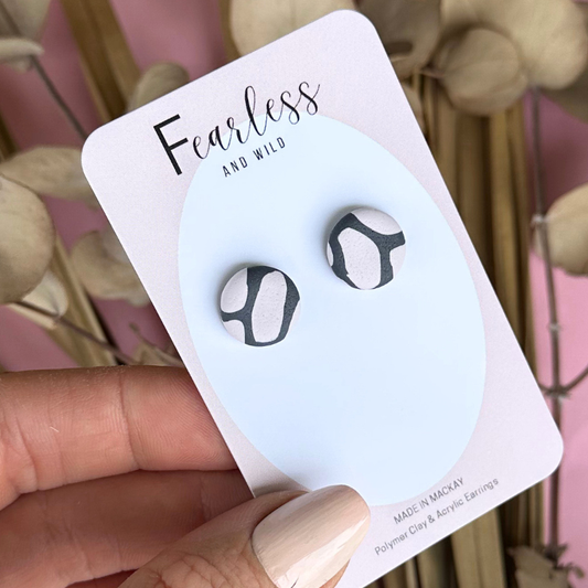 Round Monochrome Stud