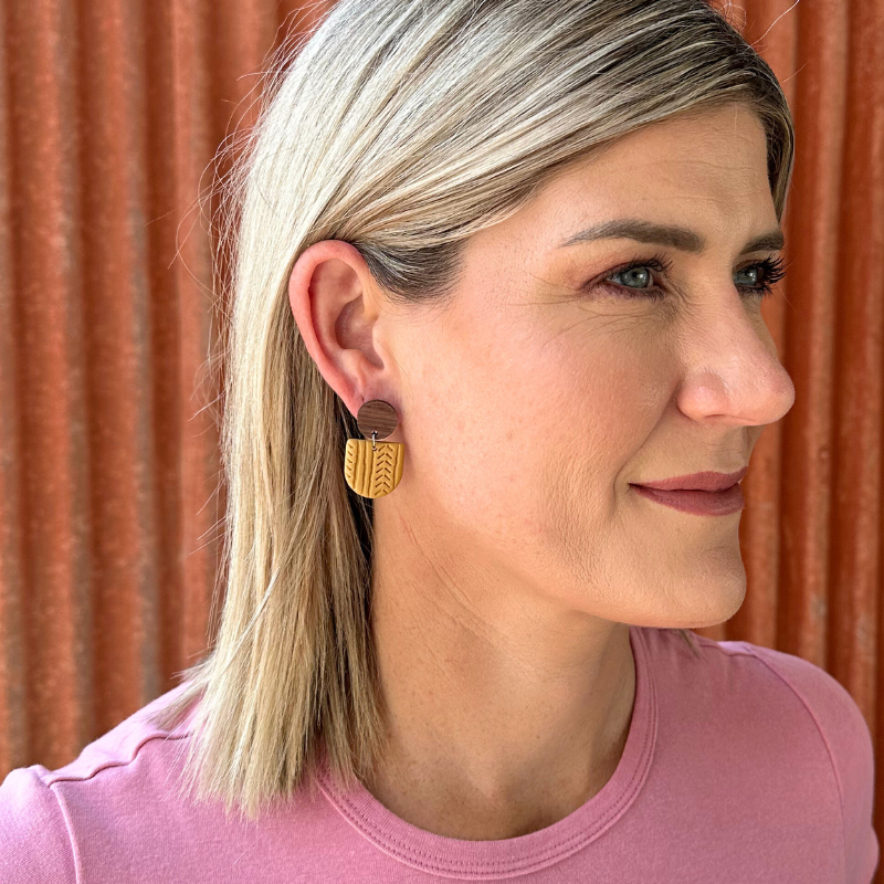 Mara Linear Mahogany