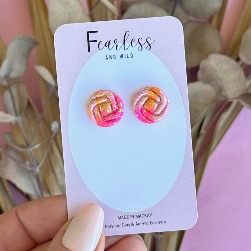 Round Stud Knot Sweet Kiss
