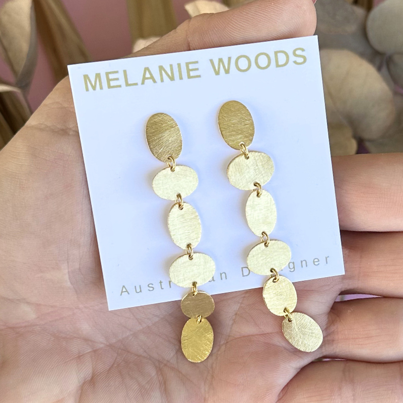 Gold Motif Long Drop