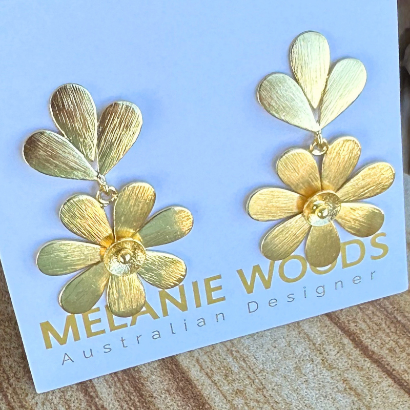 Gold Daisy Long Drop