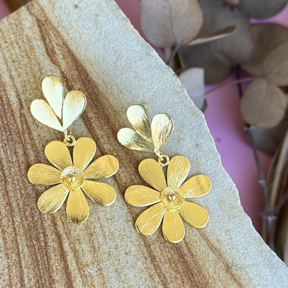 Gold Daisy Long Drop