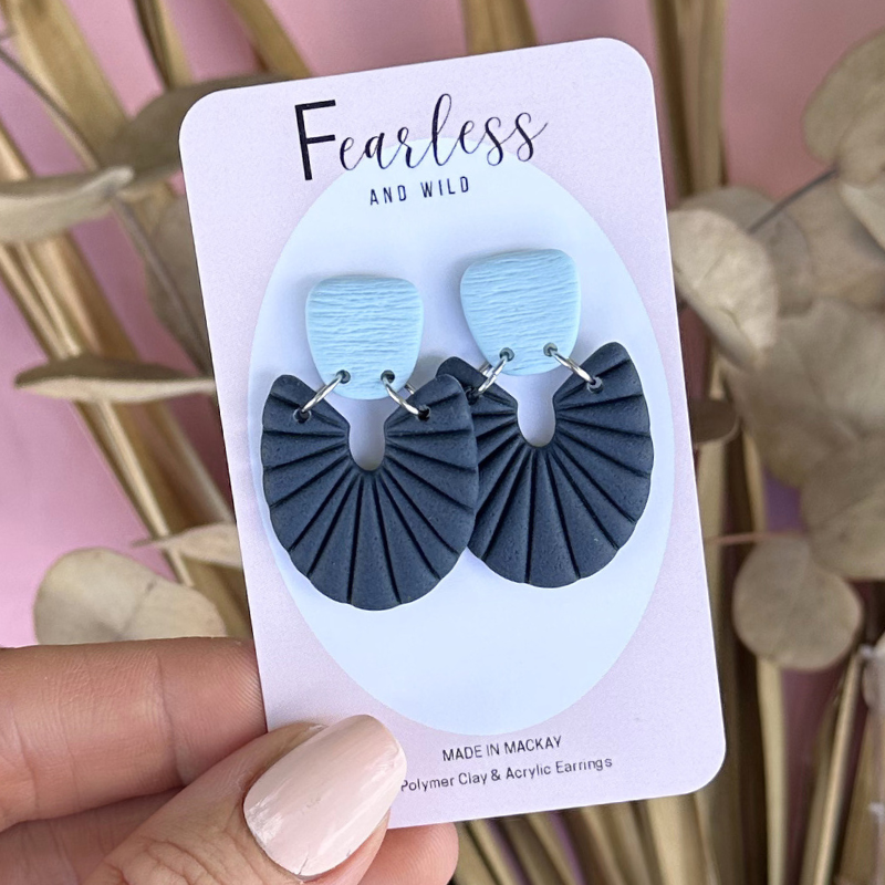 Lila Navy