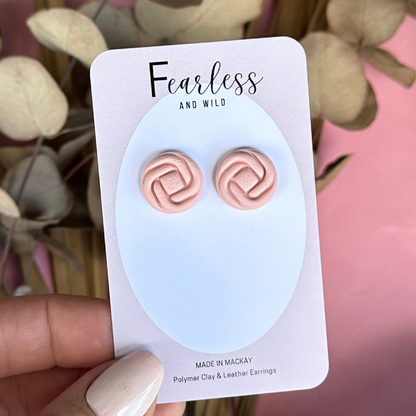 Round Stud Apricot Knot