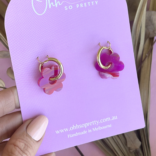 Berry Blaze Daisy Hoop Acrylic