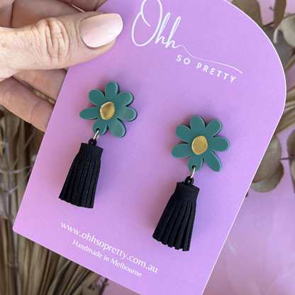 Teal Daisy Tassel Acrylic