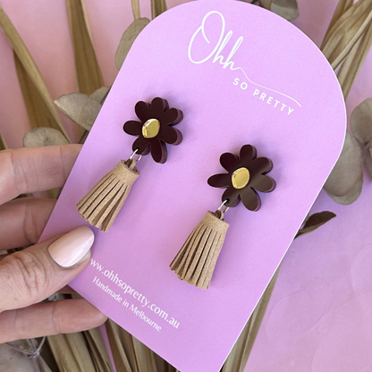 Chocolate Daisy Tassel Acrylic
