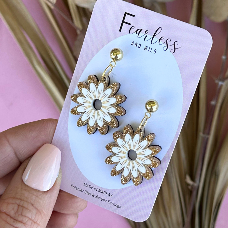 Tina Daisy White Acrylic