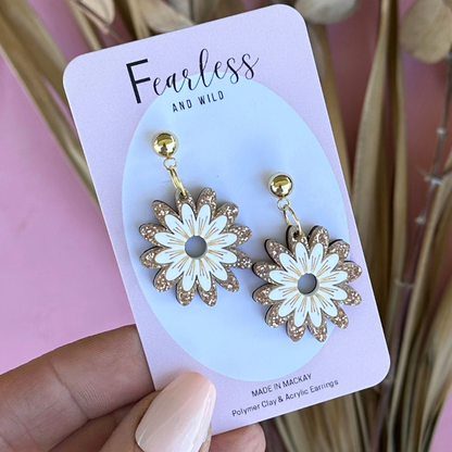 Tina Daisy White Acrylic