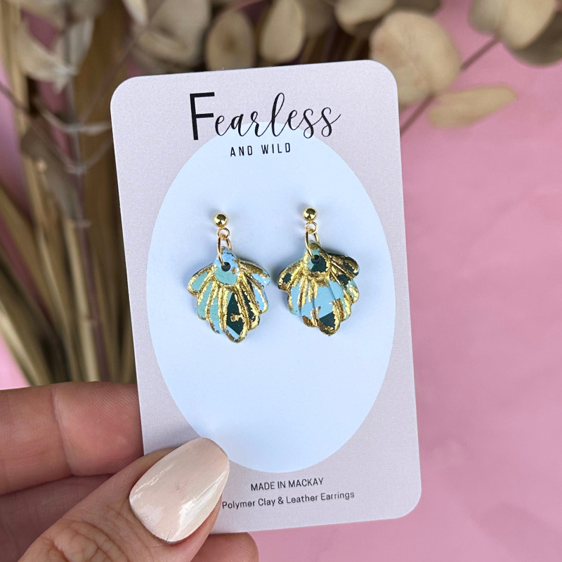 Daisy Petal Bluegrass Dangle