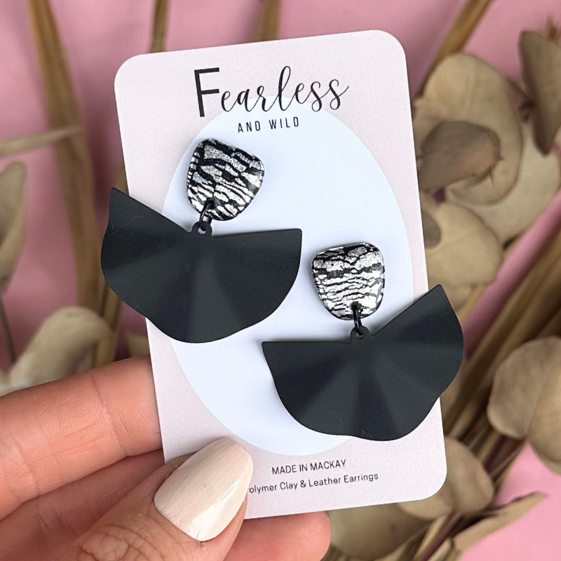 Gina Black Silver Flake