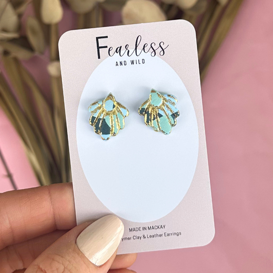 Daisy Petal Bluegrass Stud