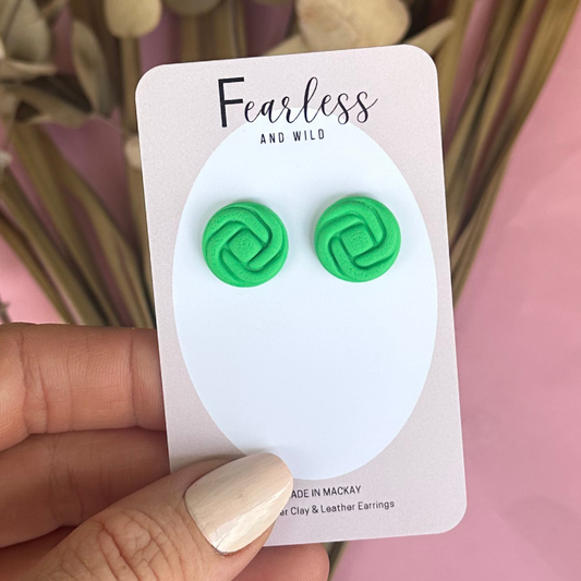 Round Stud Parakeet Knot